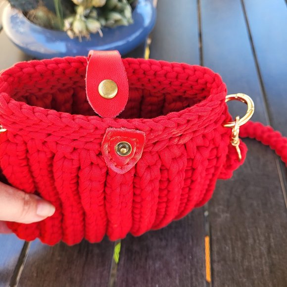 Handcrafted Crochet Sea Shell Handmade Bag, Shoulder Bag, Woven Purse, Knit Bag - Picture 5 of 7